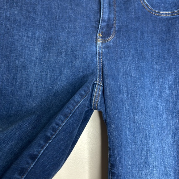NYDJ | Not Your Mothers | Marilyn Straight Jeans | LiftXTuck Technology Size 6P - Picture 4 of 11